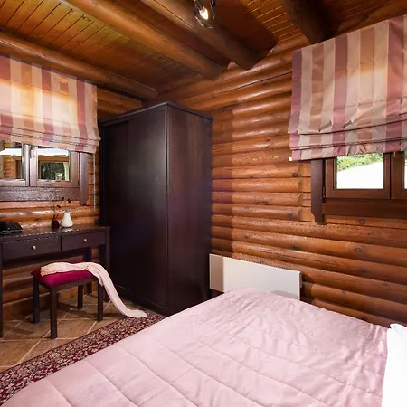 Natura Σαλέ Mega Chorio