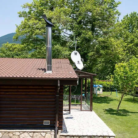 Σαλέ Natura Mega Chorio